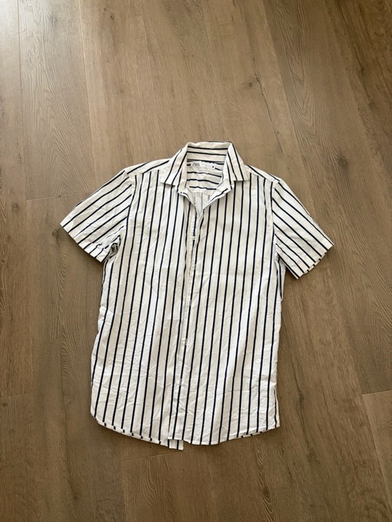 Zara Other - Zara White Short-Sleeve Button-Down Shirt with Navy Vertical Stripes